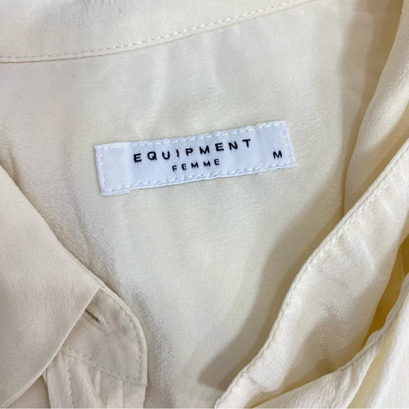 EQUIPMENT Basic Signature Silk classic goes with anything fall staple top Sz M - Picture 6 of 7